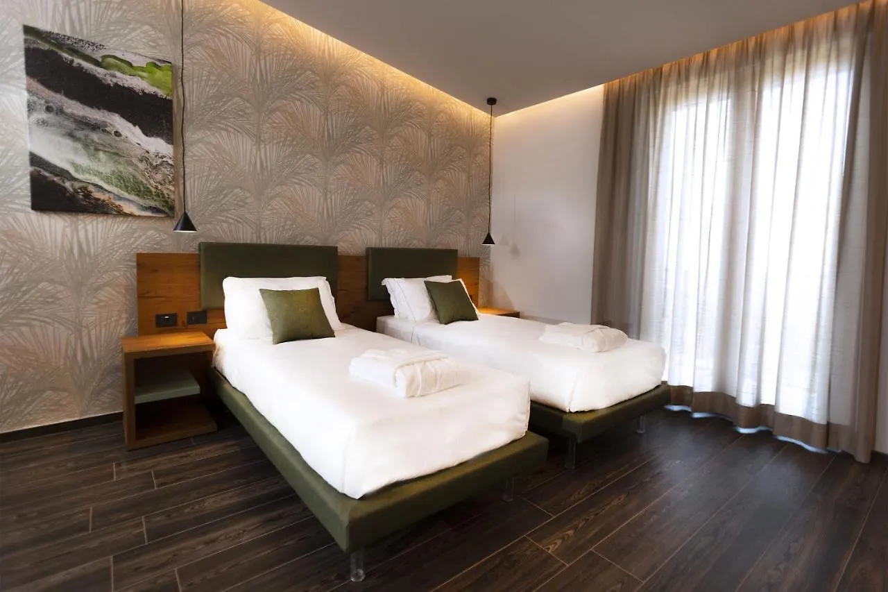 Donna VI Hotel Geraci Siculo